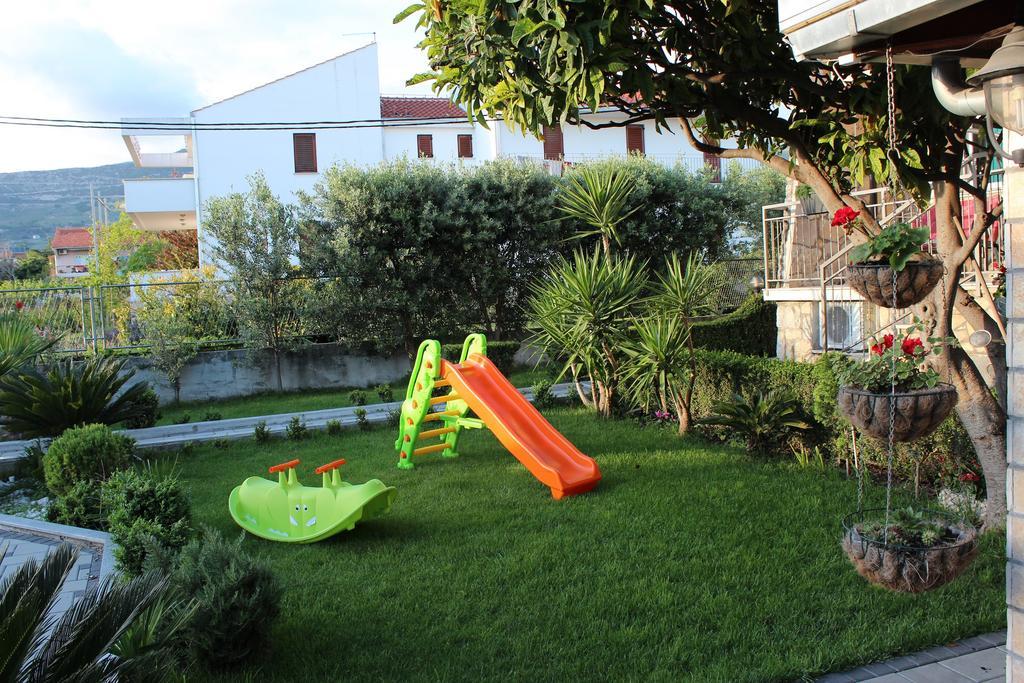 Kaštela Apartments Robert מראה חיצוני תמונה