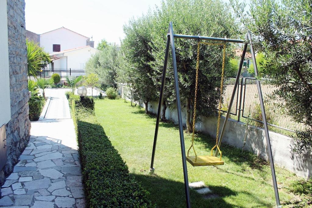 Kaštela Apartments Robert מראה חיצוני תמונה