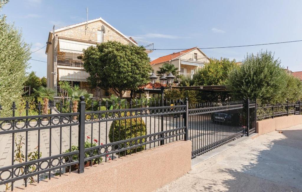Kaštela Apartments Robert מראה חיצוני תמונה