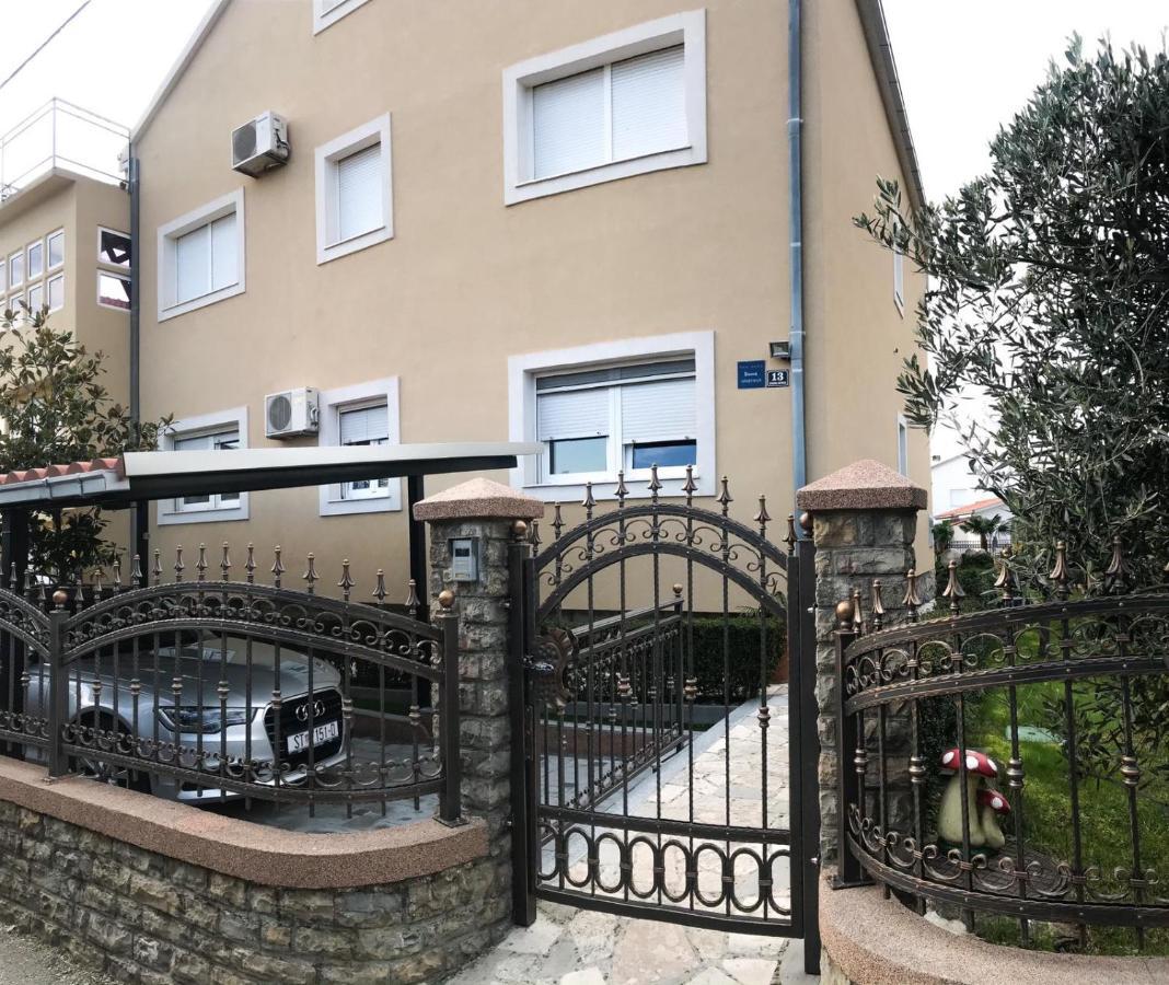 Kaštela Apartments Robert מראה חיצוני תמונה