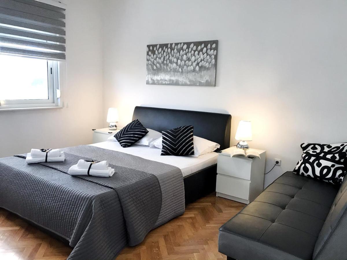 Kaštela Apartments Robert מראה חיצוני תמונה