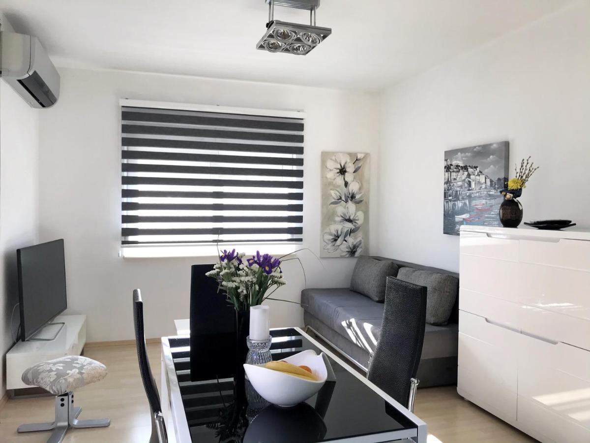 Kaštela Apartments Robert מראה חיצוני תמונה